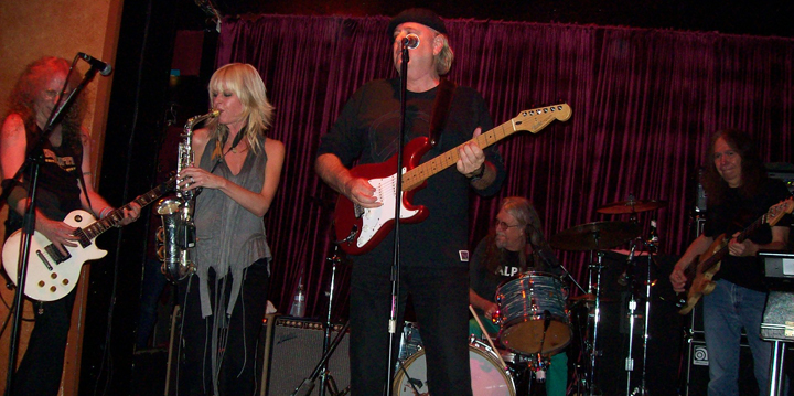 Waddy Wachtel, Mindi Abair, Keith Allison, Phil Jones, Rick Rosas