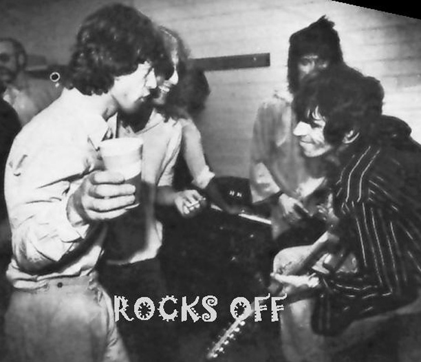 Mick Jagger, Waddy Wachtel, Ronnie Wood, Keith Richards (Backstage)