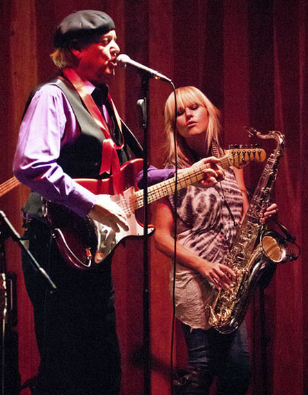 Keith Allison, Mindi Abair (photo by Robert Bruns)