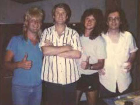 Gregg Bissonette, Brian Wilson, Brett Tuggle, Steve Hunter 1989