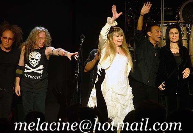 Jimmy Paxson, Waddy Wachtel, Stevie Nicks, Carlos Rios, Sharon Celani - Detroit 6/15/08