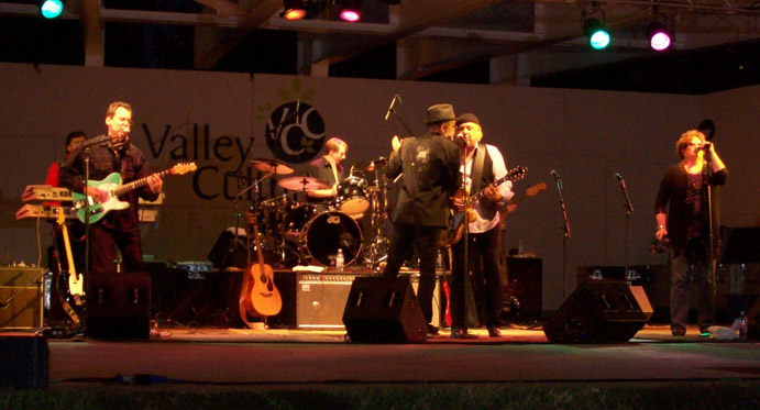 Keith Allison with Micky Dolenz band - Warner Park, Los Angeles 8/29/10