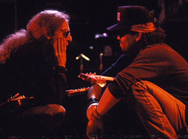 Waddy Wachtel, Charley Drayton - London 1992 (Photo by: Claude Gassian)