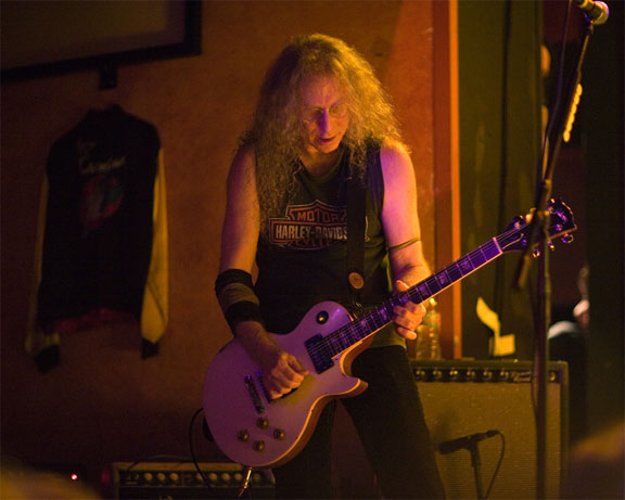 Waddy Wachtel 2/6/09 Photo by Steve Lubman