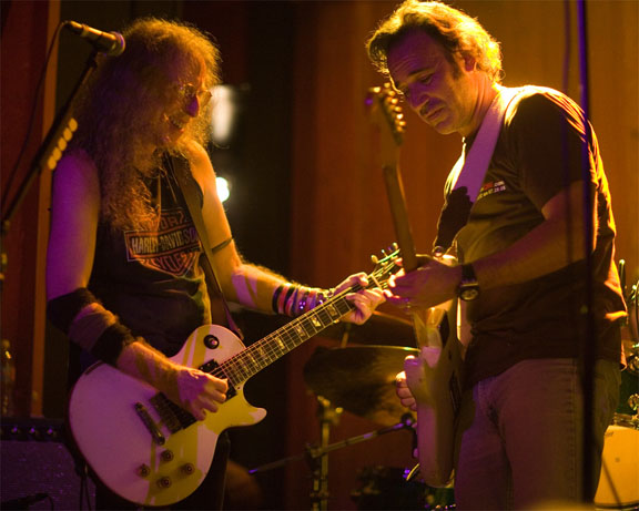 Waddy Wachtel, Jason Sinay (Photo by Steve 