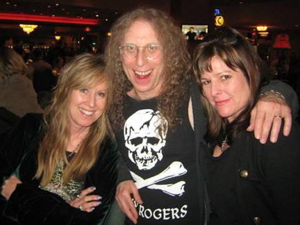 Shari, Waddy, Karen
In Indio 2008