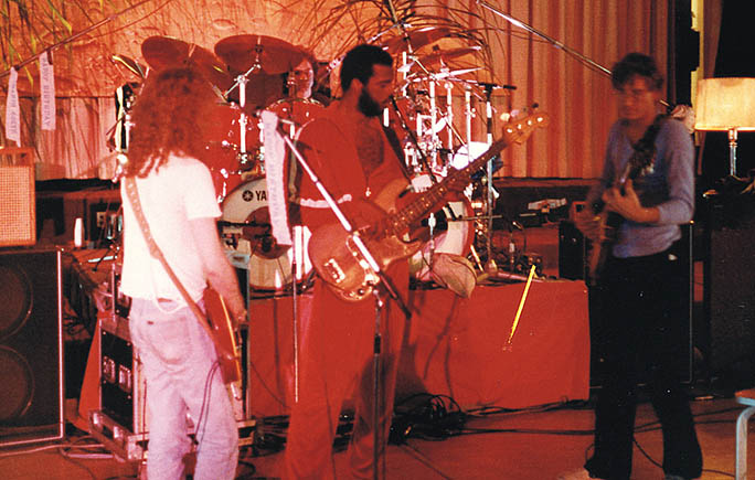 Waddy Wachtel, Joe Vitale, George Perry,  Joe Walsh,  1983 Recording 