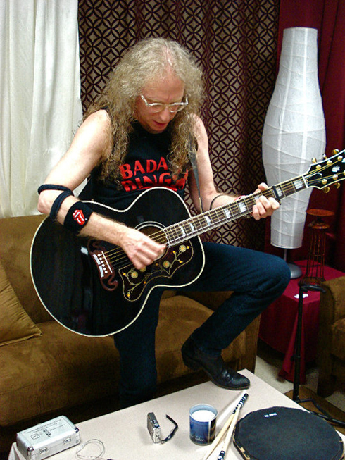 Waddy Wachtel 2010 (Photo by Taku Hirano)