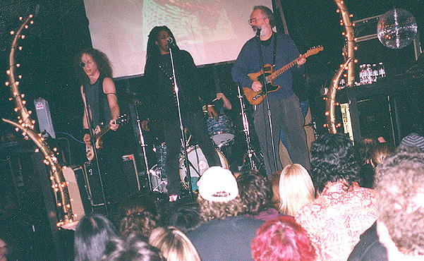 Waddy Wachtel, Bernard Fowler, Phil Jones, Jack Tempchin, Rick Rosas 2001