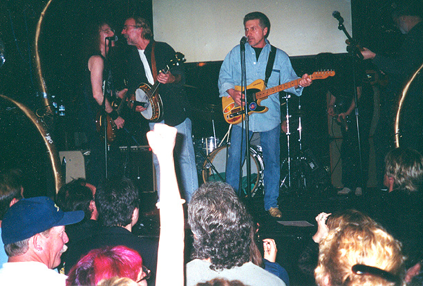 Waddy Wachtel, Herb Pedersen, Johnny Rivers, Phil Jones, Rick Rosas, Jack Tempchin at the Joint 2001