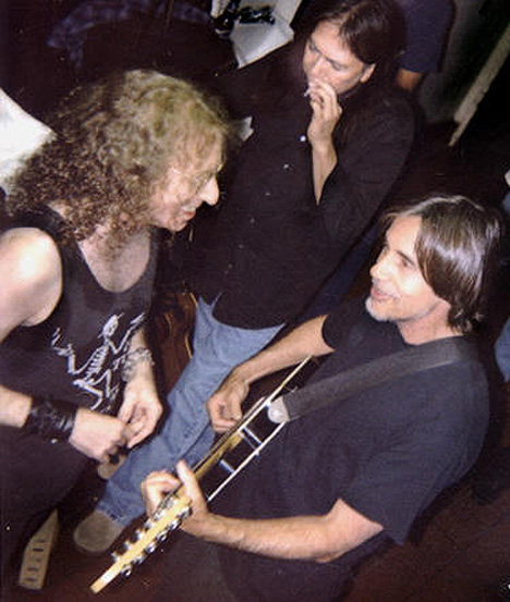 Waddy Wachtel, Rick Rosas, Jackson Browne  backstageSeptember 2003