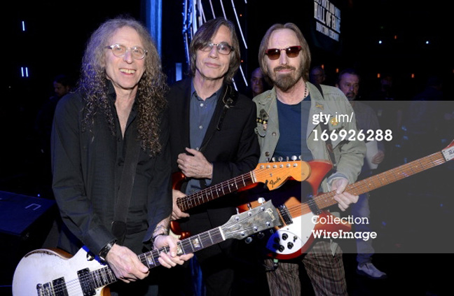 Waddy Wachtel, Jackson Browne, Tom Petty - backstage (photo by Kevin Mazur)