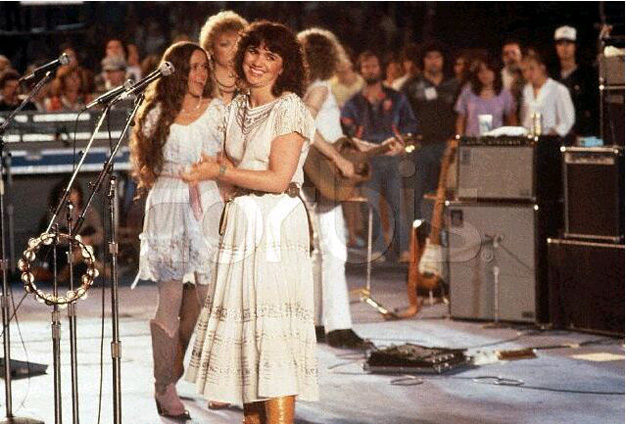 Nicolette Larson, Rosemary Butler, Linda Ronstadt, Waddy Wachtel - Peace Sunday Concert