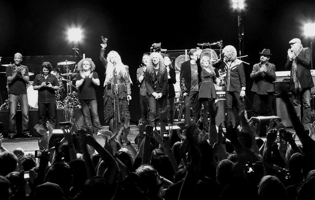 Darrell, Al, Jimmy, Stevie, Carlos, Waddy, Lori, Ricky, Sharon, Peter, Dave, Mick - Wiltern Theater 5/26/11 (Photo by Maria Younghans)