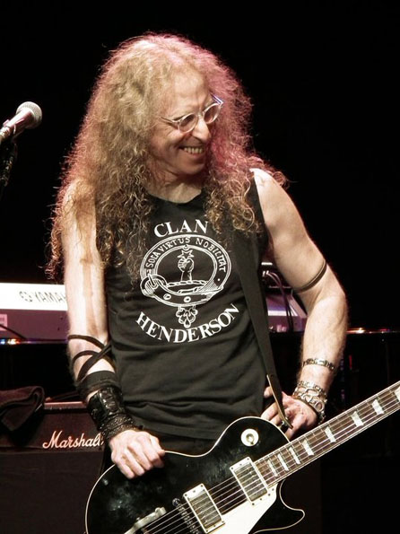 Waddy Wachtel - Wiltern Theater 5/26/11 (Photo by Maria Younghans)