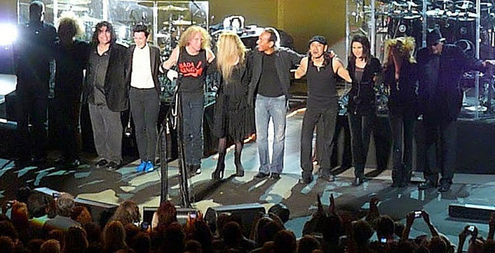 Darrell Smith, Jimmy Paxson, Al Ortiz, Mia Dyson, Waddy Wachtel, Stevie Nicks, Carlos Rios, Taku Hirano, Sharon Celani, Lori Nicks, Ricky Peterson 8/4/10 Santa Barbara -  August concerts (Photo by L. Paul Mann)